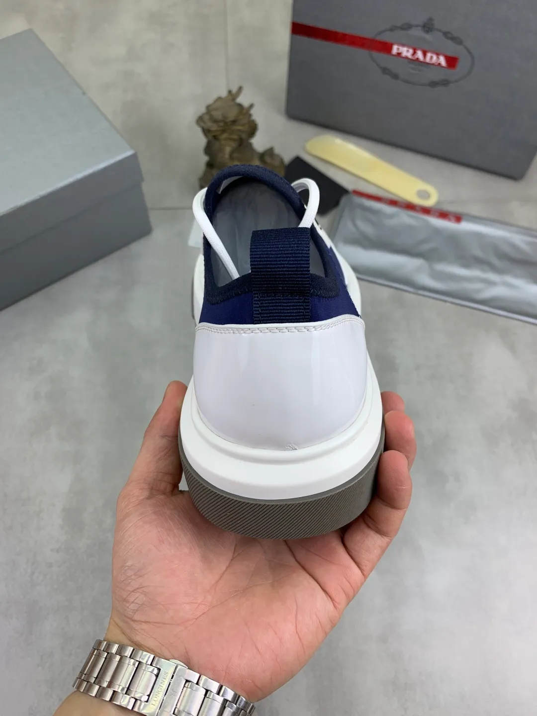 Men's men's shoes 💰P542💰 [New style] popular models are on the official website, 🆘 The trendy brand (Prada) mainly promotes popular models, avant-garde and versatile fashionable men's shoes private version mold opening, cowhide surface splicing 1:1.. Fashionable and simple, original imported cowhide lining cowhide feet; the atmosphere and personality are more fashionable, eye-catching and pursuing class. It will subvert the old idea and be a must-have for fashionistas with you! Must keep it! Tall and comfortable, large and low, high-end quality workmanship. Size: 38-44 3️⃣colors available.